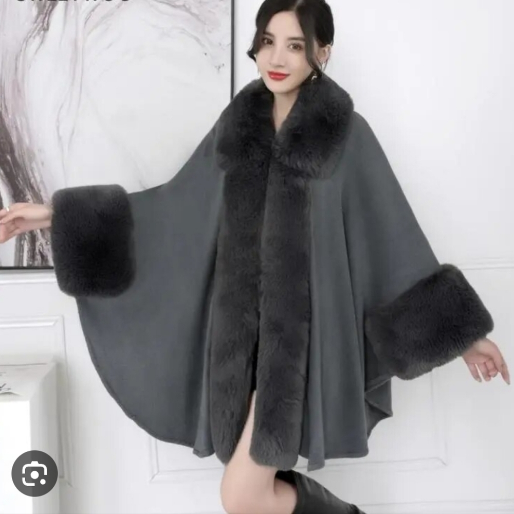 Poncho / cape